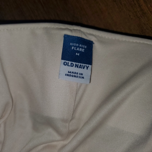 NWT Women's Old Navy Silver Sequin Thanksgiving / Christmas / New Years's Pants - Picture 10 of 14